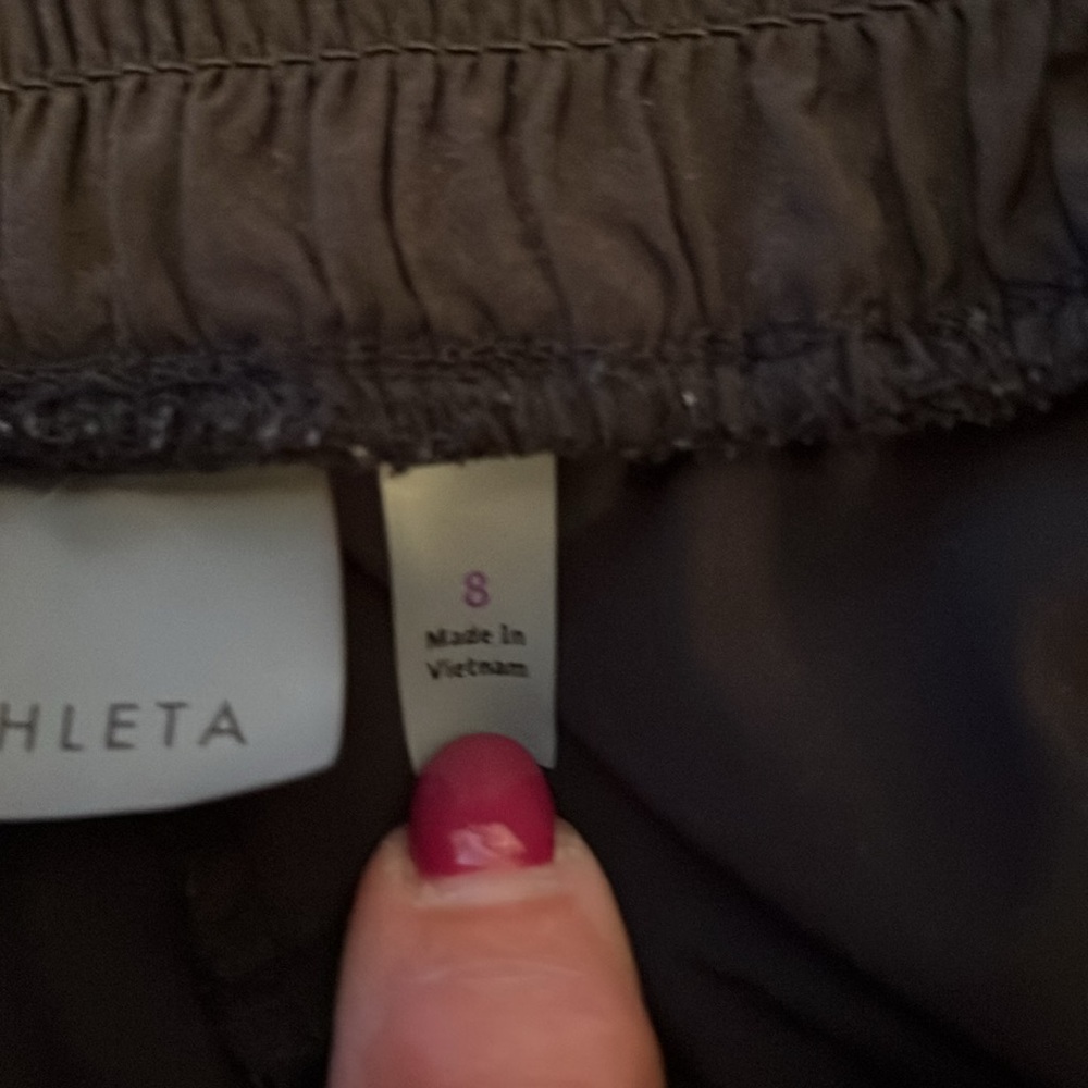 Athleta Black Jogger Pants with Elastic Waist Size 8 - Picture 11 of 16